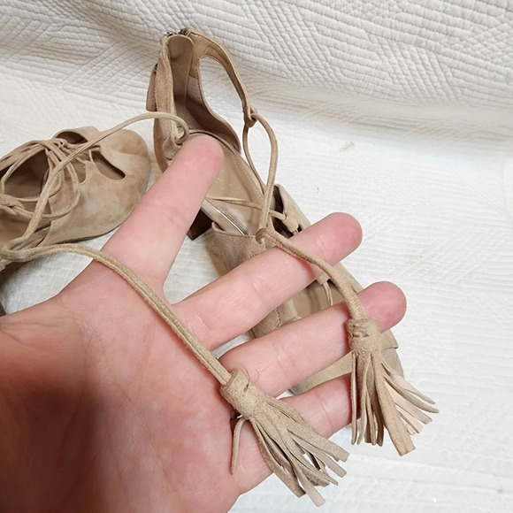 Lauren Ralph Lauren Tan Suede lace up cutout heels with tie tassels. Women's 9. - Picture 4 of 16
